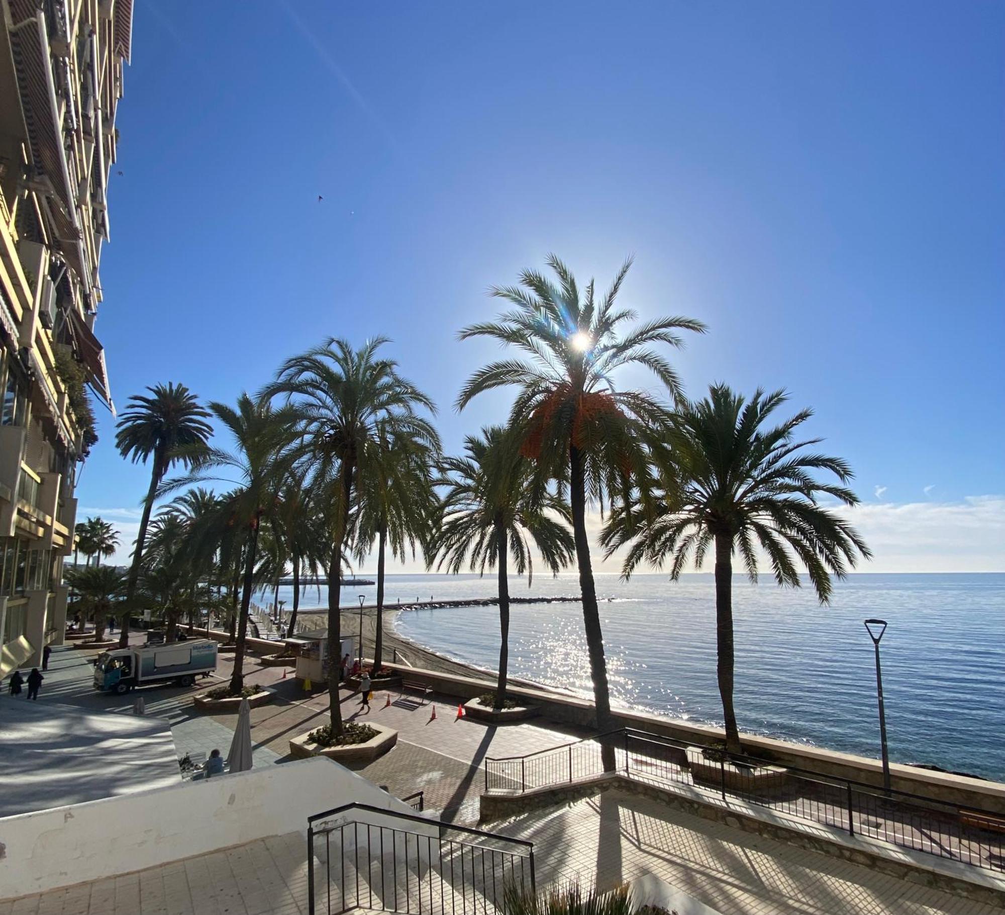 Marbella Beachfront Edificio Mayoral Primera Linea De Playa Y Centro Ciudad Con Barco Opcional Екстериор снимка