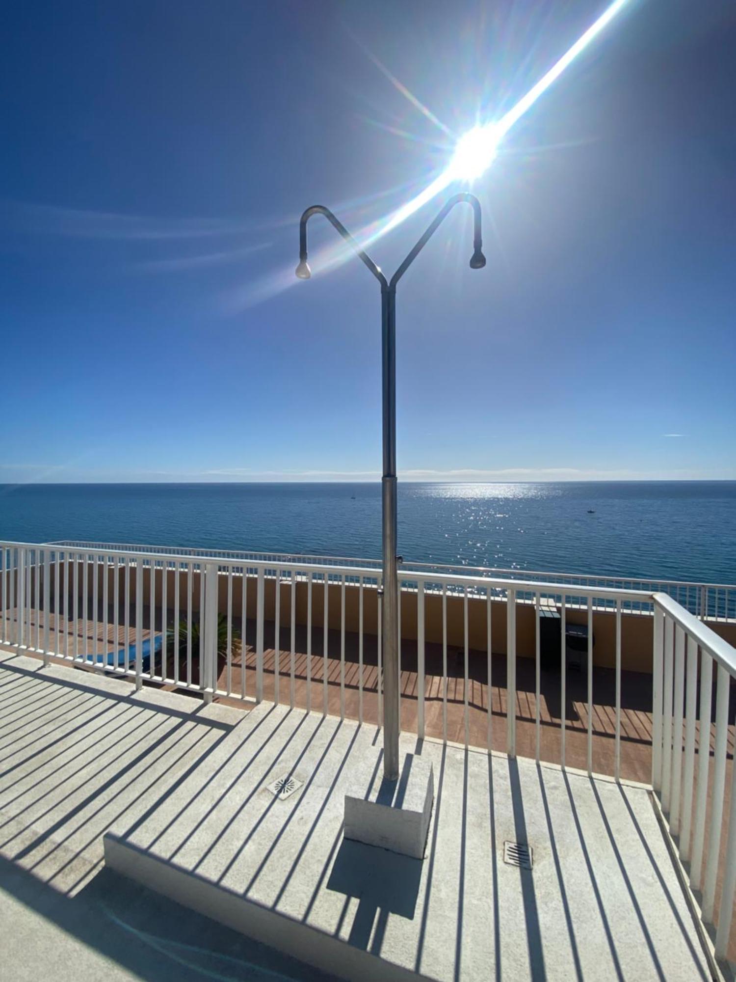 Marbella Beachfront Edificio Mayoral Primera Linea De Playa Y Centro Ciudad Con Barco Opcional Екстериор снимка
