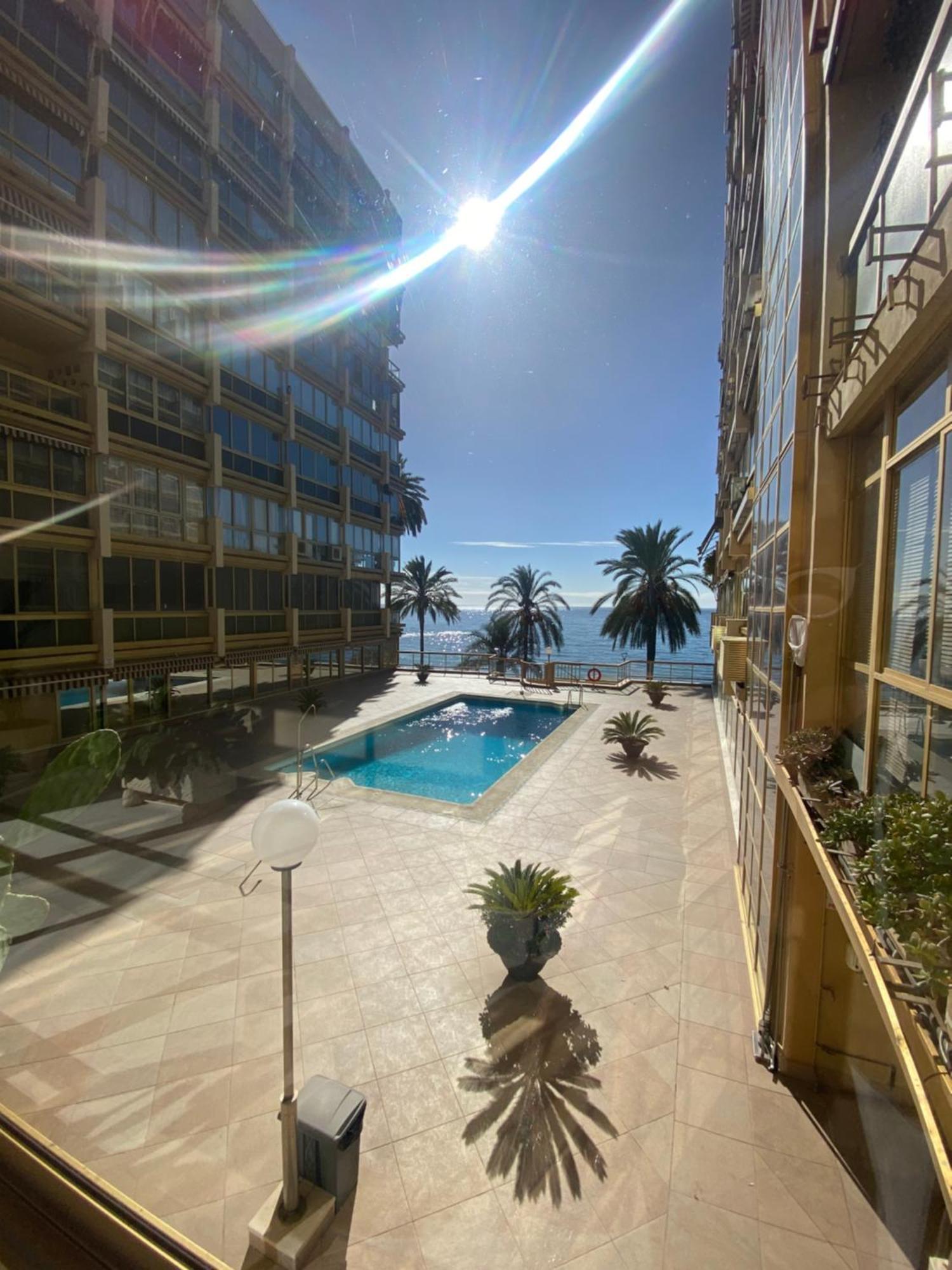 Marbella Beachfront Edificio Mayoral Primera Linea De Playa Y Centro Ciudad Con Barco Opcional Екстериор снимка