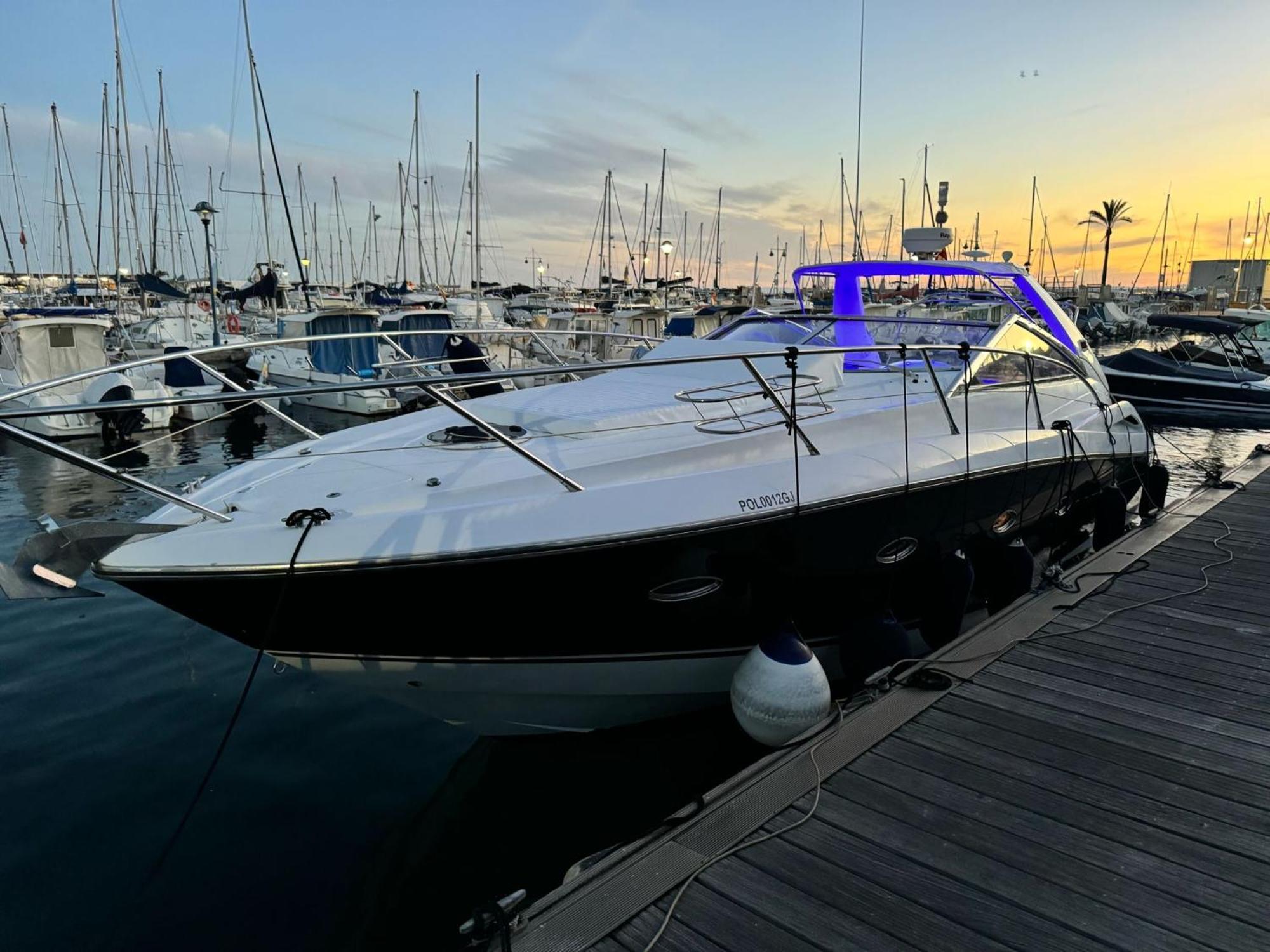 Marbella Beachfront Edificio Mayoral Primera Linea De Playa Y Centro Ciudad Con Barco Opcional Екстериор снимка