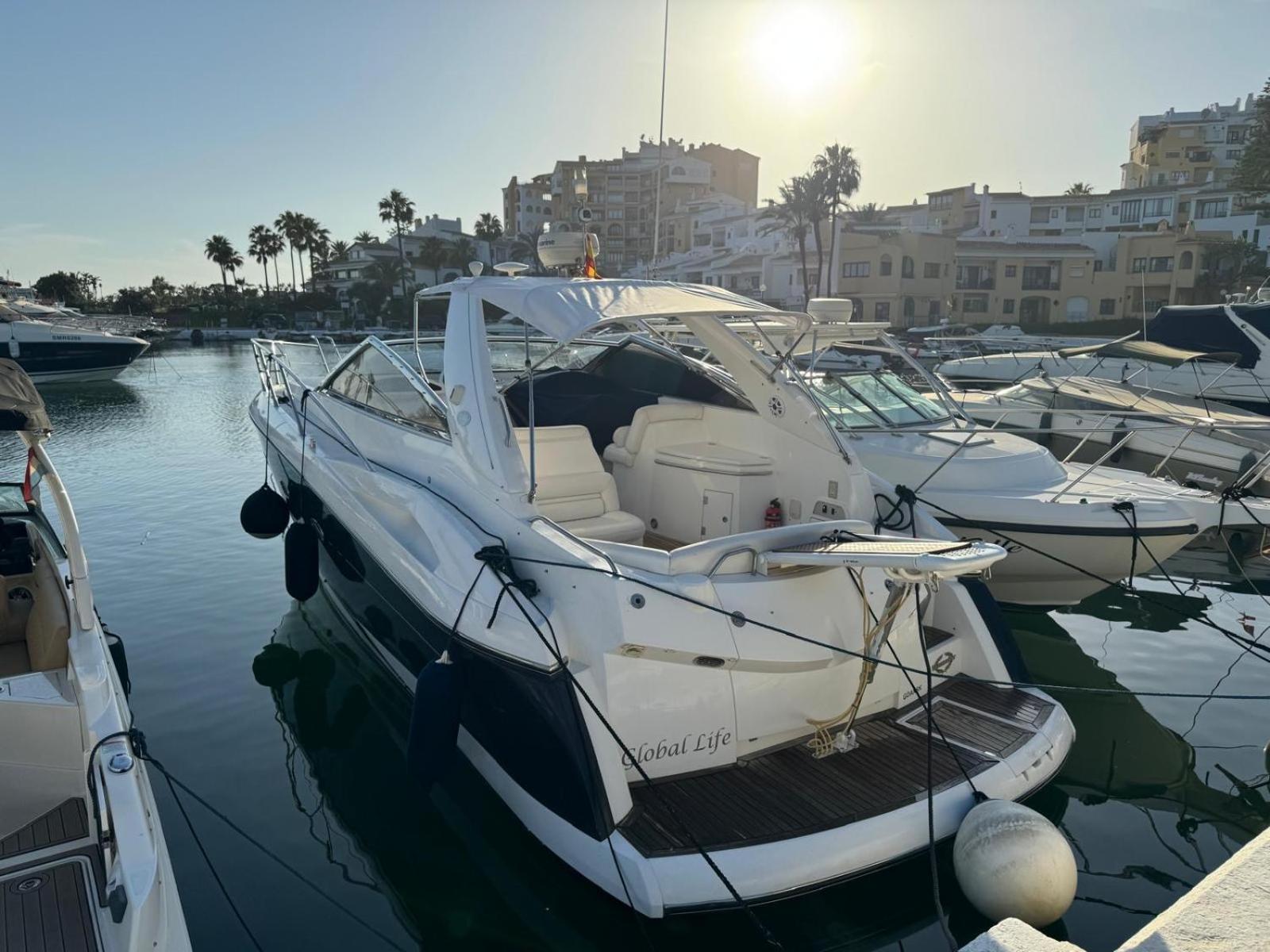 Marbella Beachfront Edificio Mayoral Primera Linea De Playa Y Centro Ciudad Con Barco Opcional Екстериор снимка